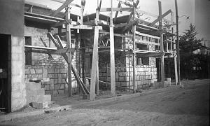 02 HOMMAGE A UN MACON DE MAISON 1953
